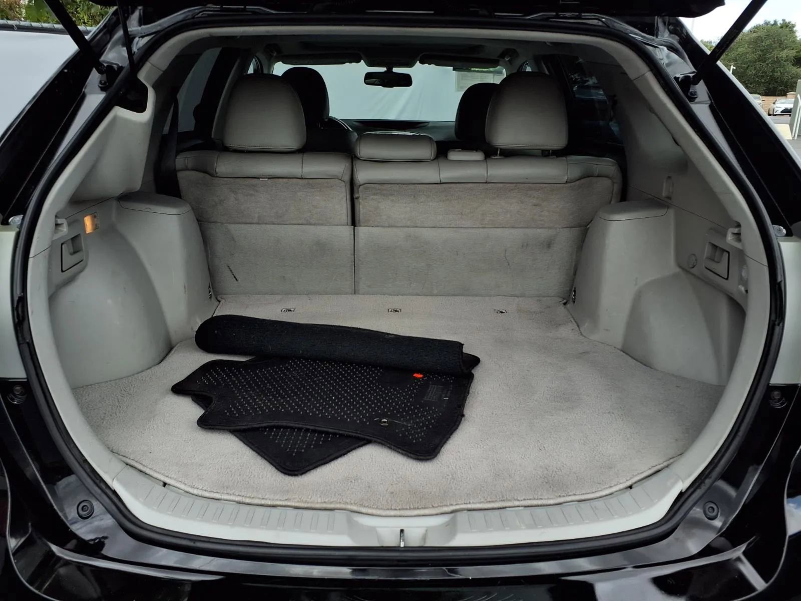 Used 2011 Toyota Venza w/ Premium Pkg #2 FWD image 8
