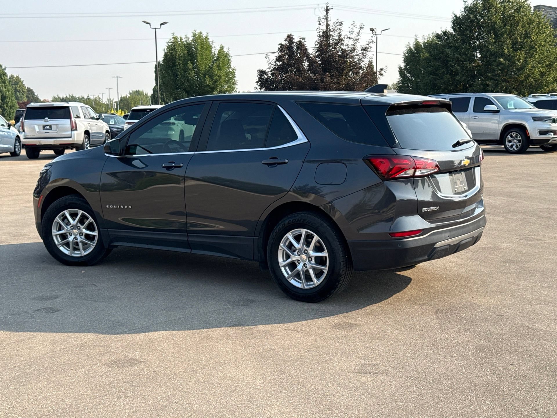 Used 2023 Chevrolet Equinox LT w/ Driver Convenience Package AWD/4WD image 4