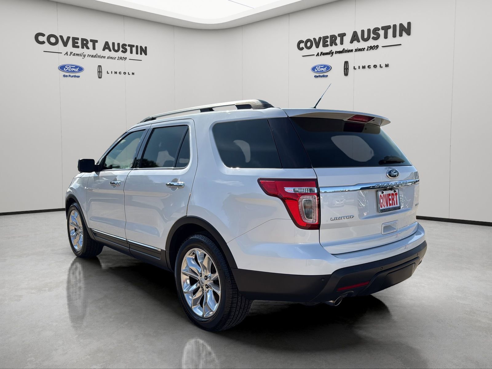 Used 2015 Ford Explorer Limited w/ Equipment Group 302A FWD image 3