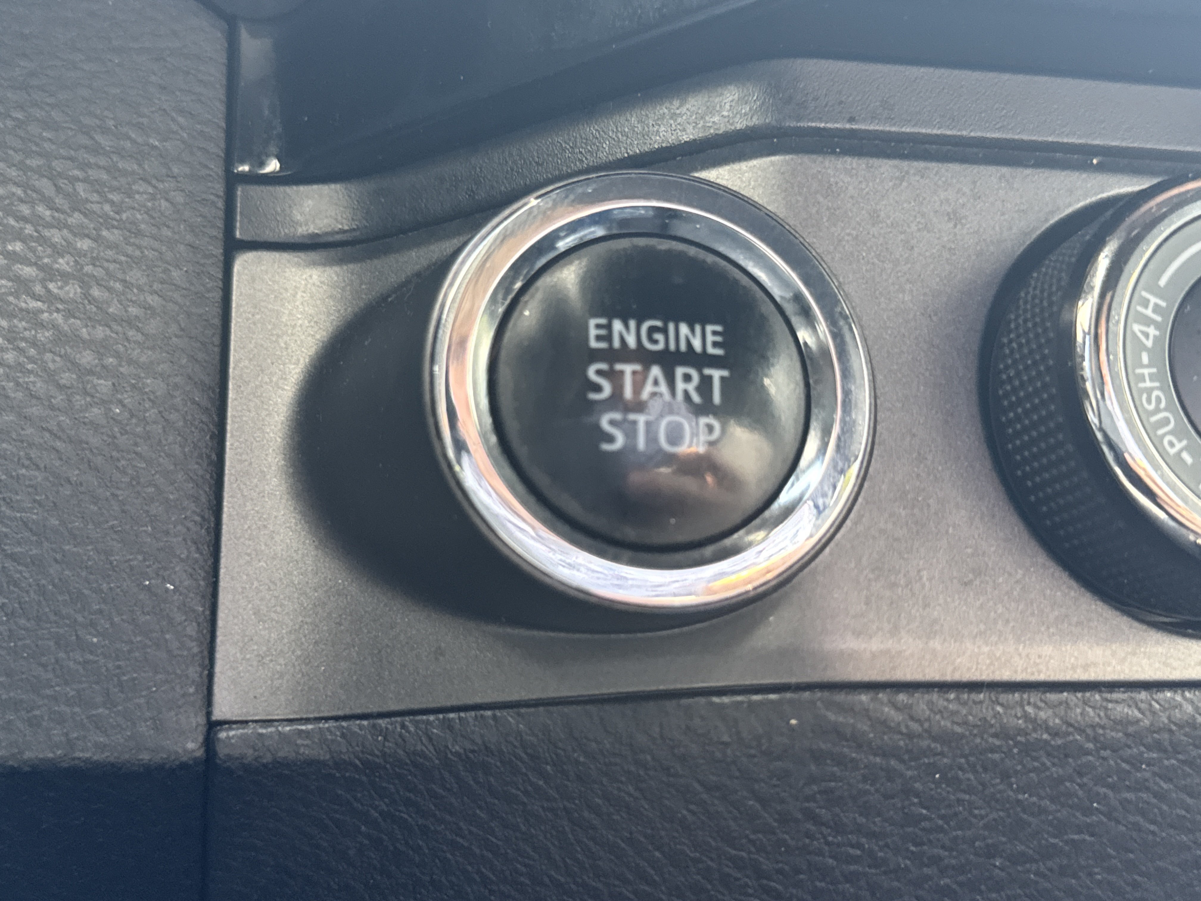 Used 2016 Toyota Tacoma TRD Off-Road w/ Towing Package AWD/4WD image 10