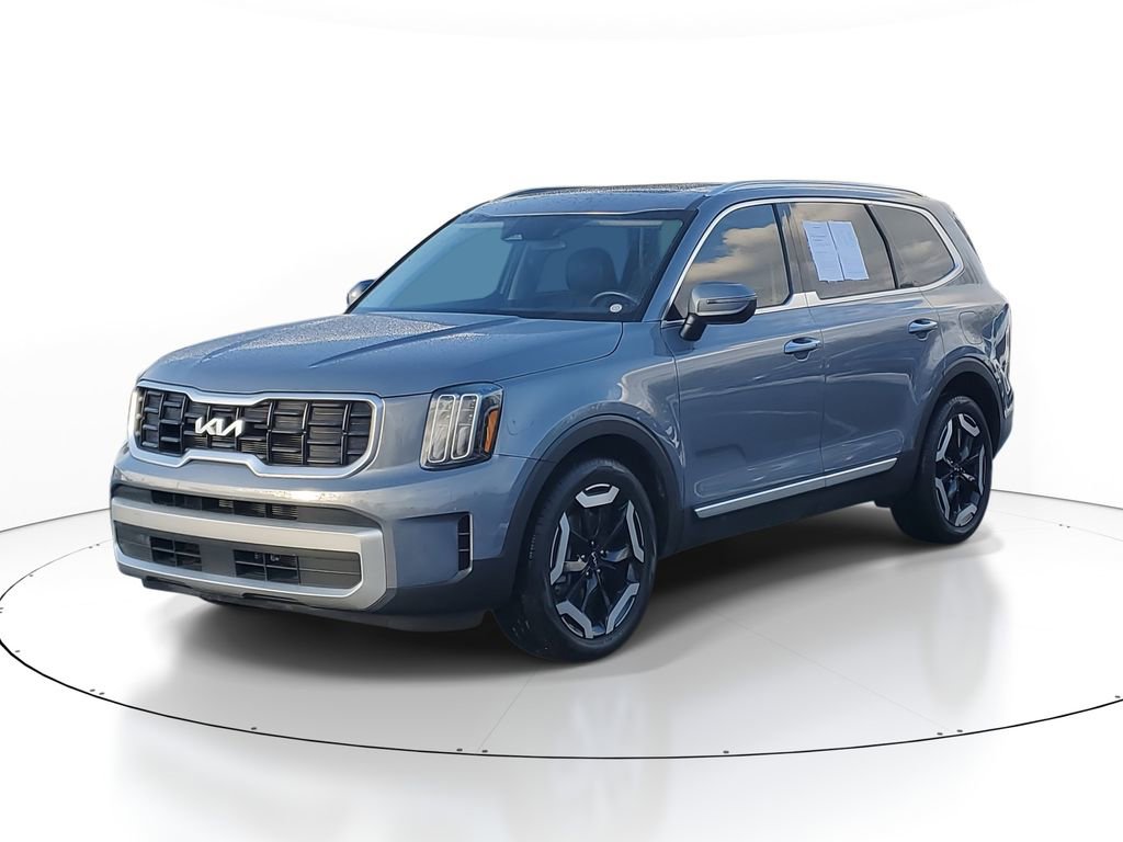 Used 2024 Kia Telluride S w/ S Sunroof Package image 2