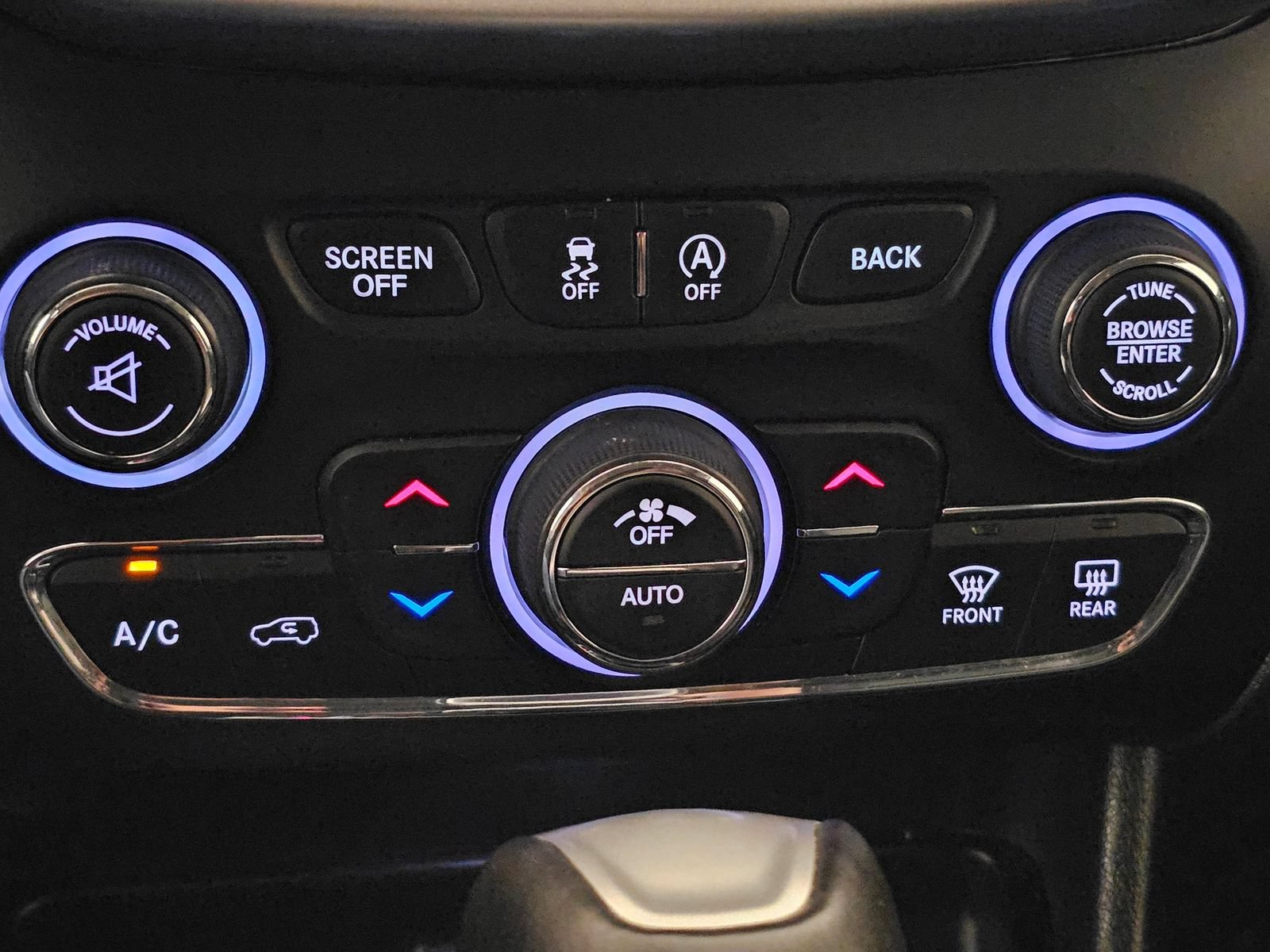 Used 2017 Jeep Cherokee Trailhawk AWD/4WD image 14