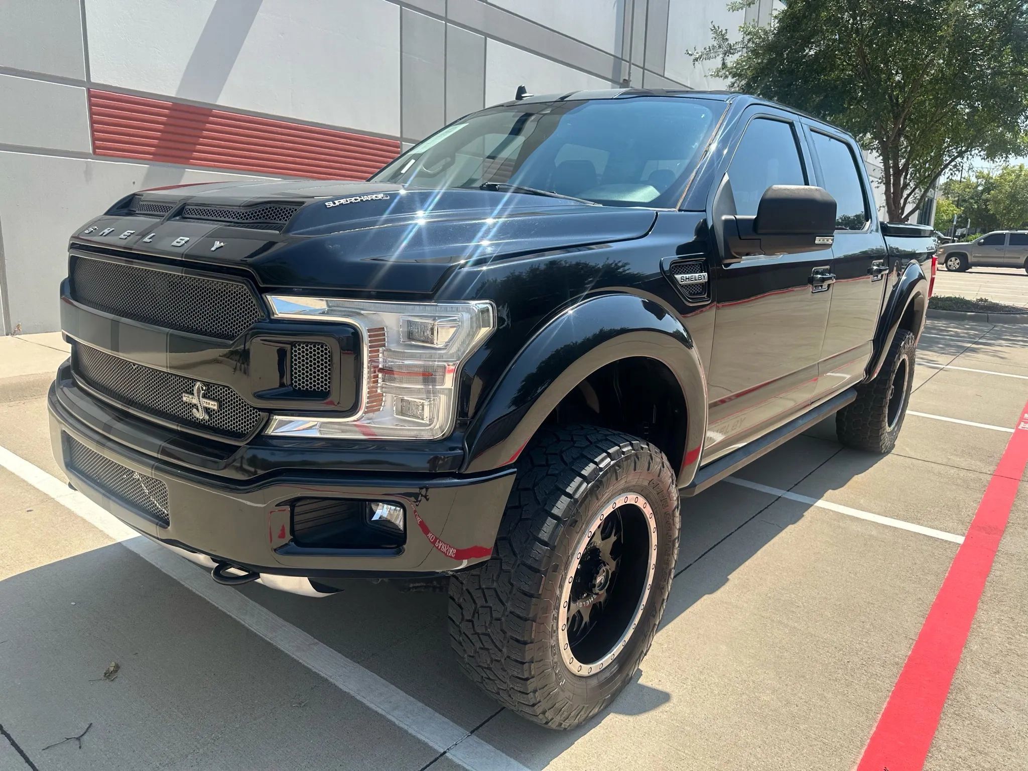 Used 2019 Ford F150 Lariat w/ Equipment Group 502A Luxury image 5