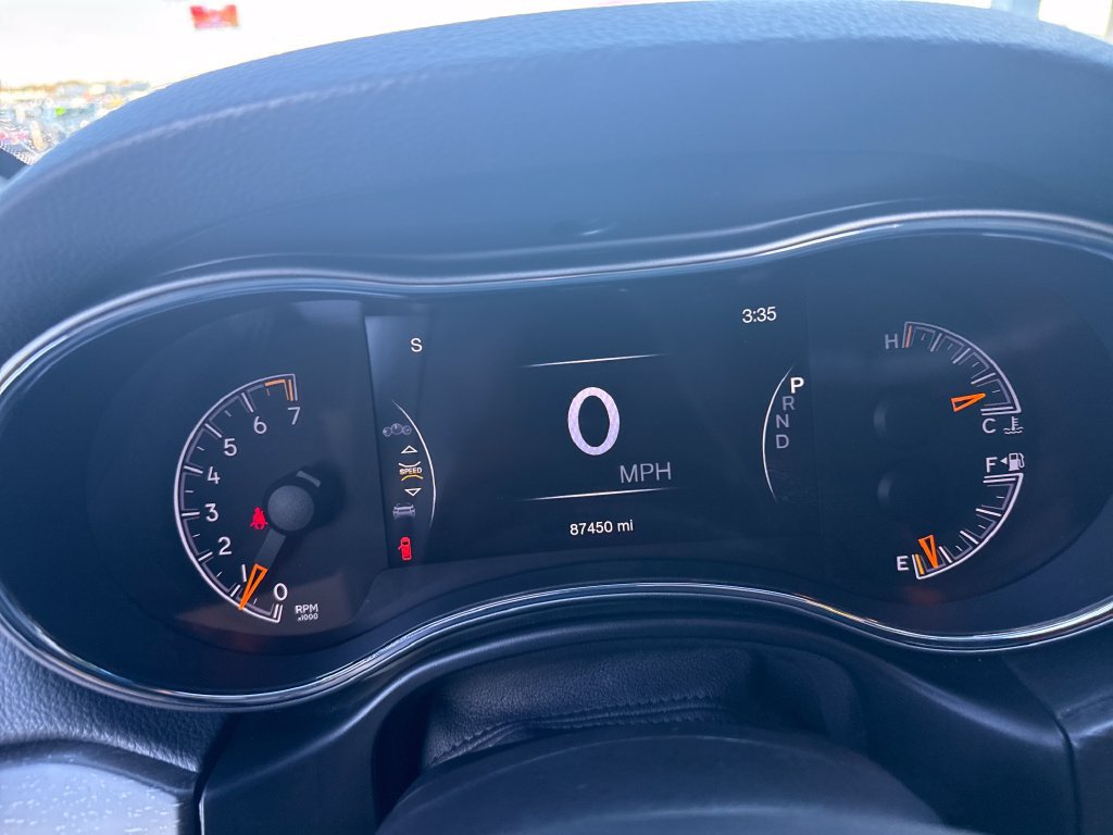 Used 2018 Jeep Grand Cherokee Altitude AWD/4WD image 29