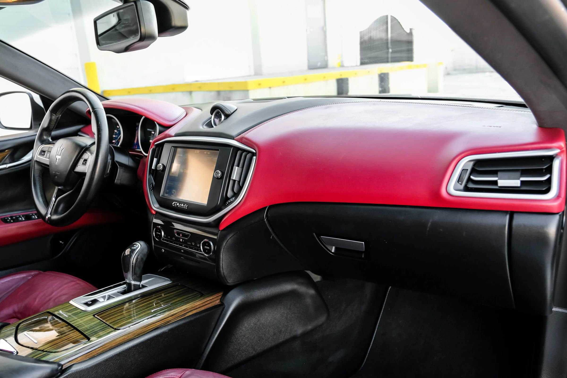 Used 2014 Maserati Ghibli image 14