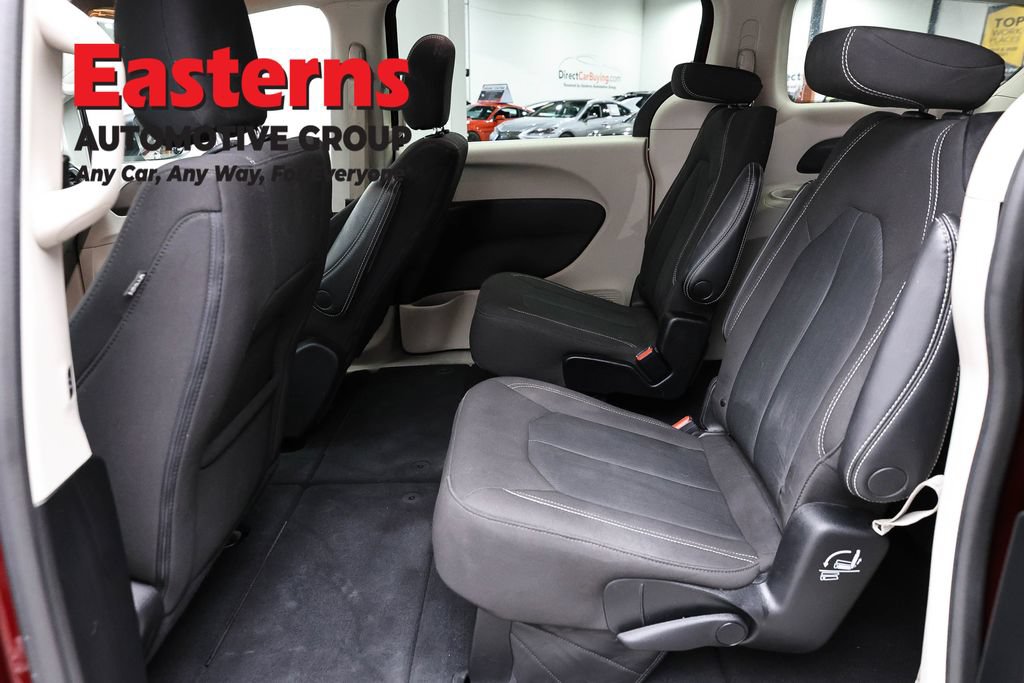 Used 2023 Chrysler Voyager LX FWD image 21