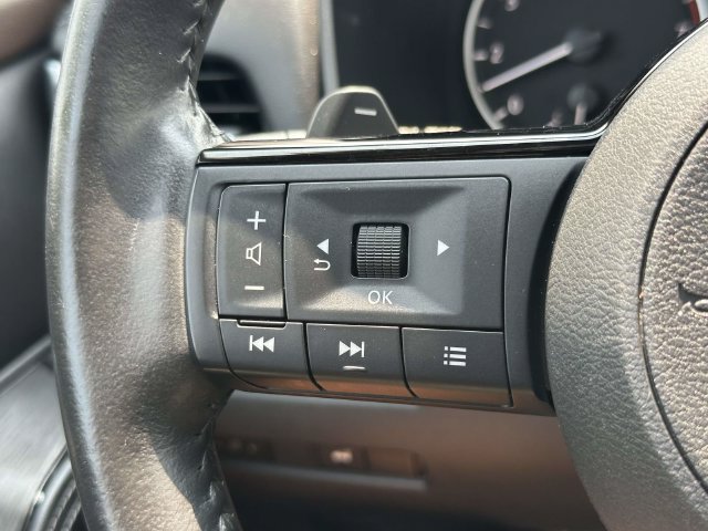 Used 2023 Nissan Rogue SL AWD/4WD image 23