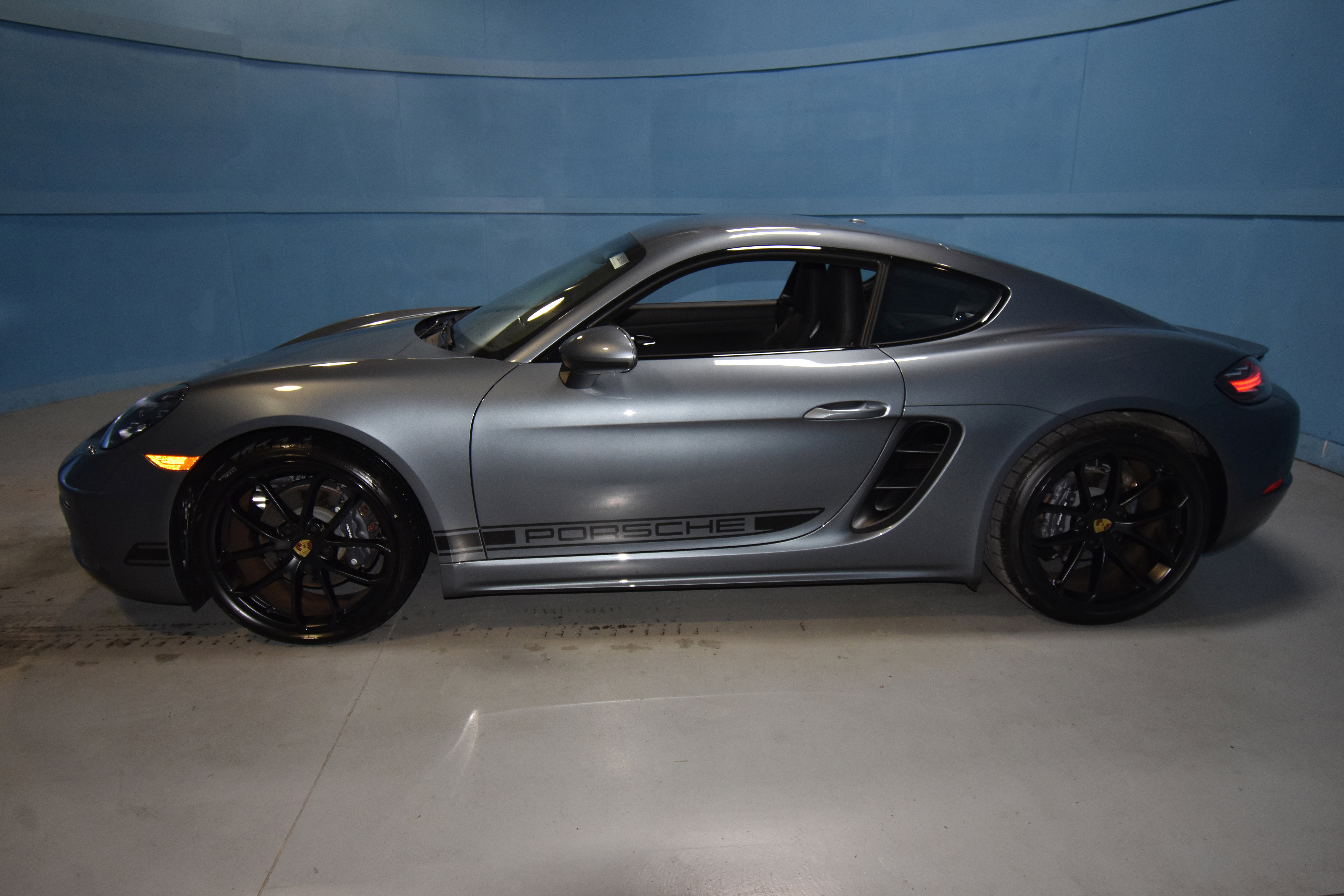 New 2025 Porsche 718 Cayman image 2