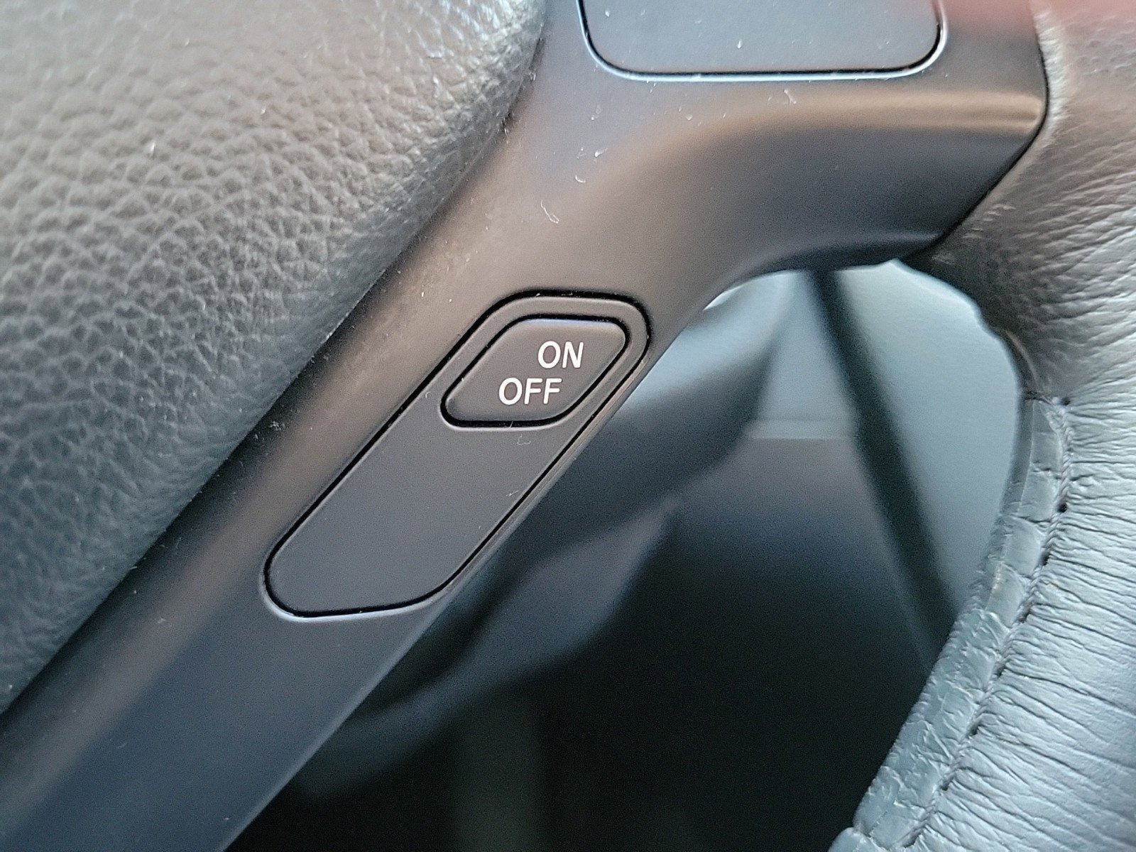 Used 2015 INFINITI Q40 w/ Moonroof Package image 22