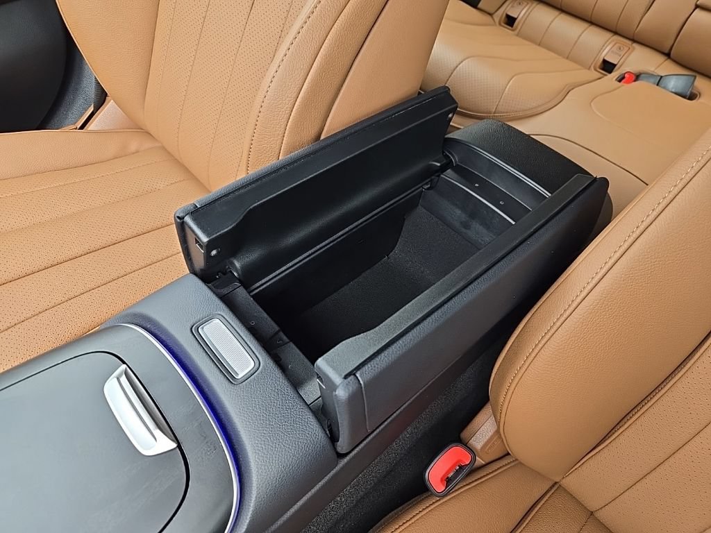 Used 2025 Mercedes-Benz E 350 4MATIC Sedan image 38