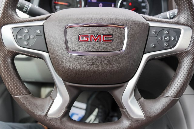 Used 2023 GMC Acadia SLE w/ Driver Convenience Package image 28