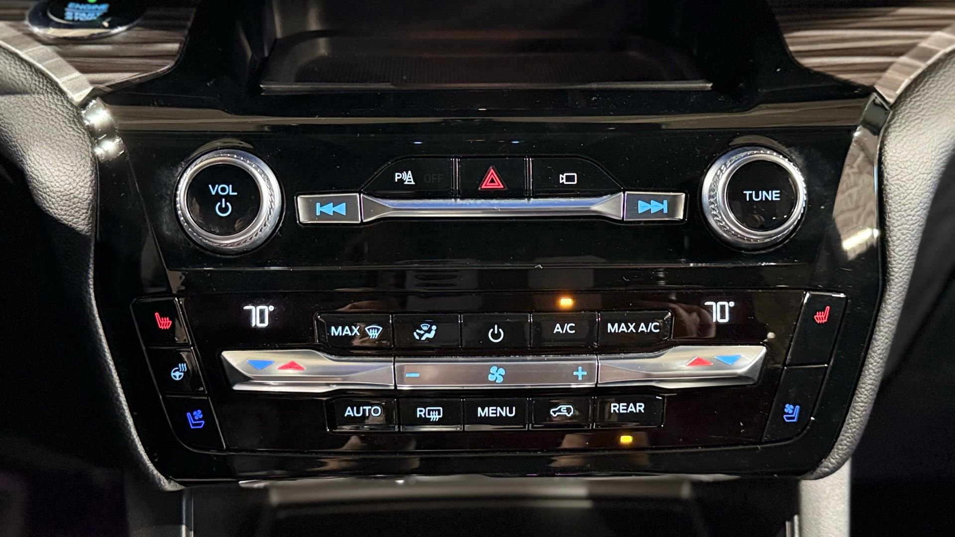 Used 2021 Ford Explorer Limited w/ Equipment Group 301A image 98