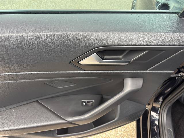 Used 2023 Volkswagen Jetta SE w/ Panoramic Sunroof Package FWD image 17