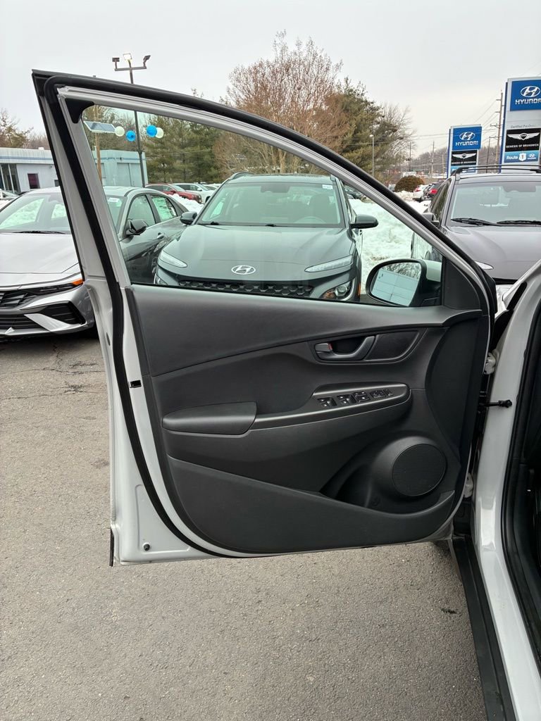 Used 2023 Hyundai Kona SEL image 42