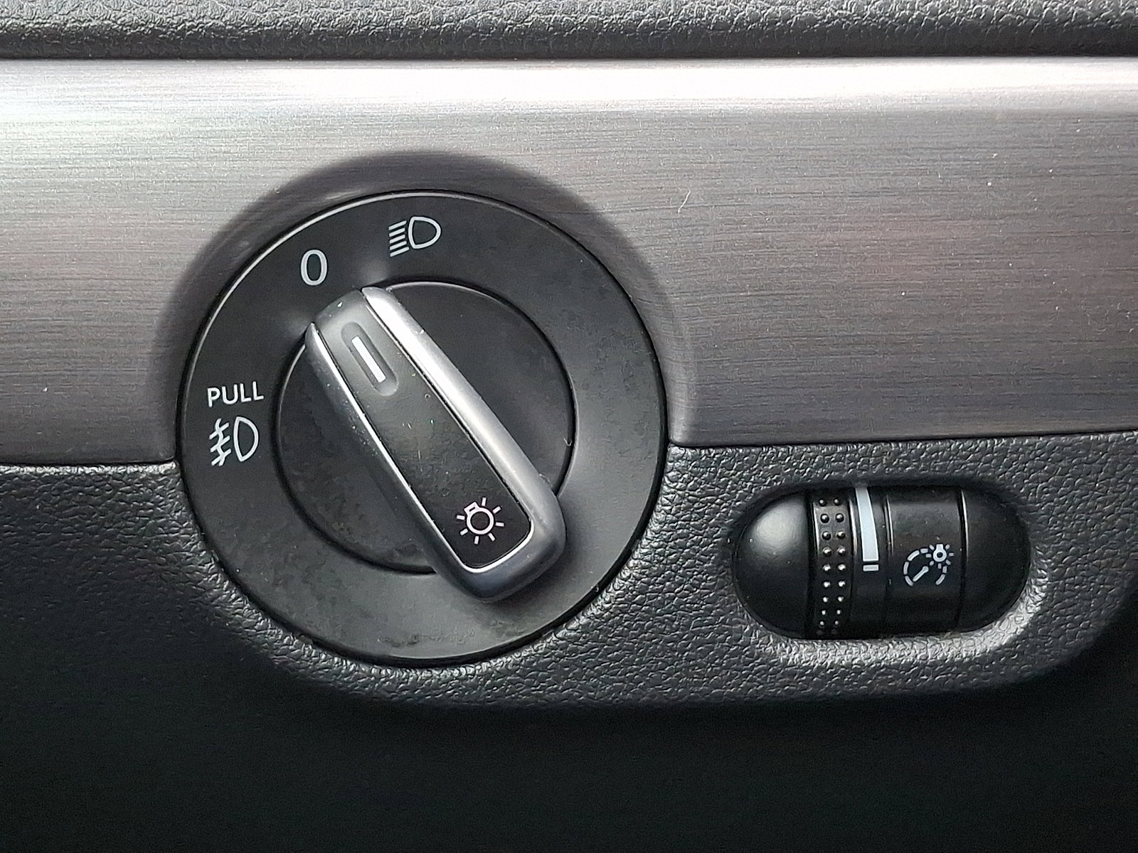 Used 2016 Volkswagen Jetta Sport w/ Lighting Package image 22