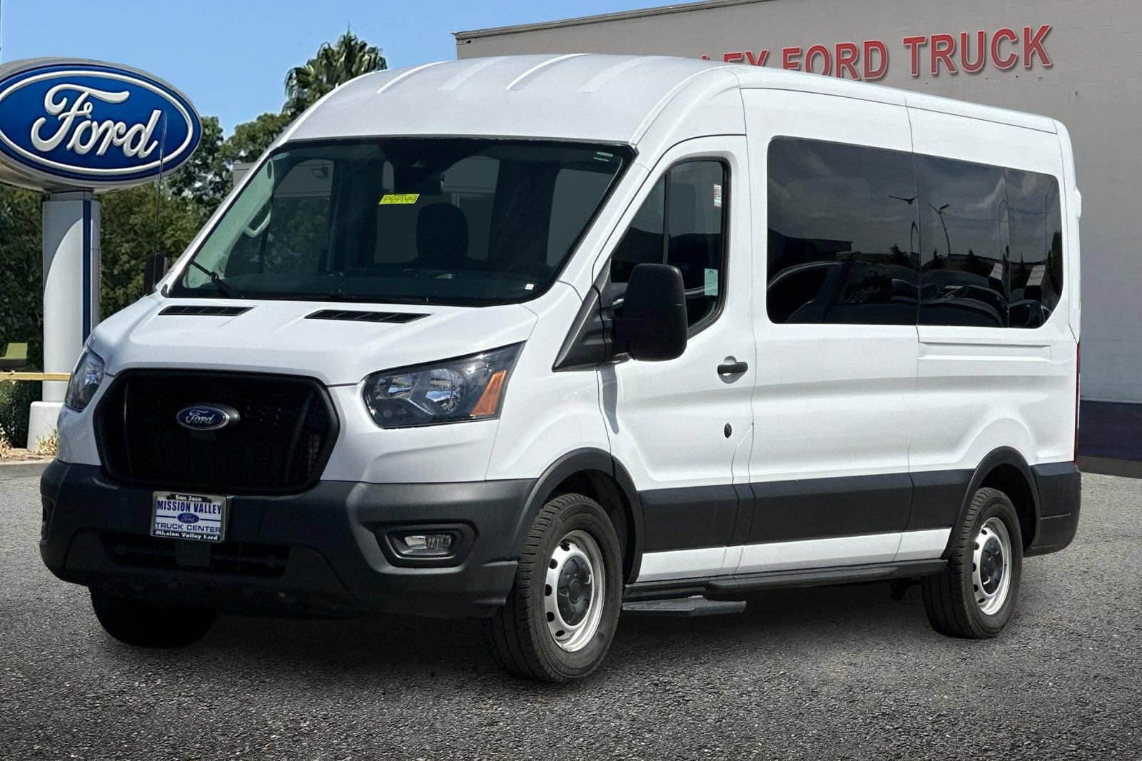 Used 2023 Ford Transit 350 XL image 8