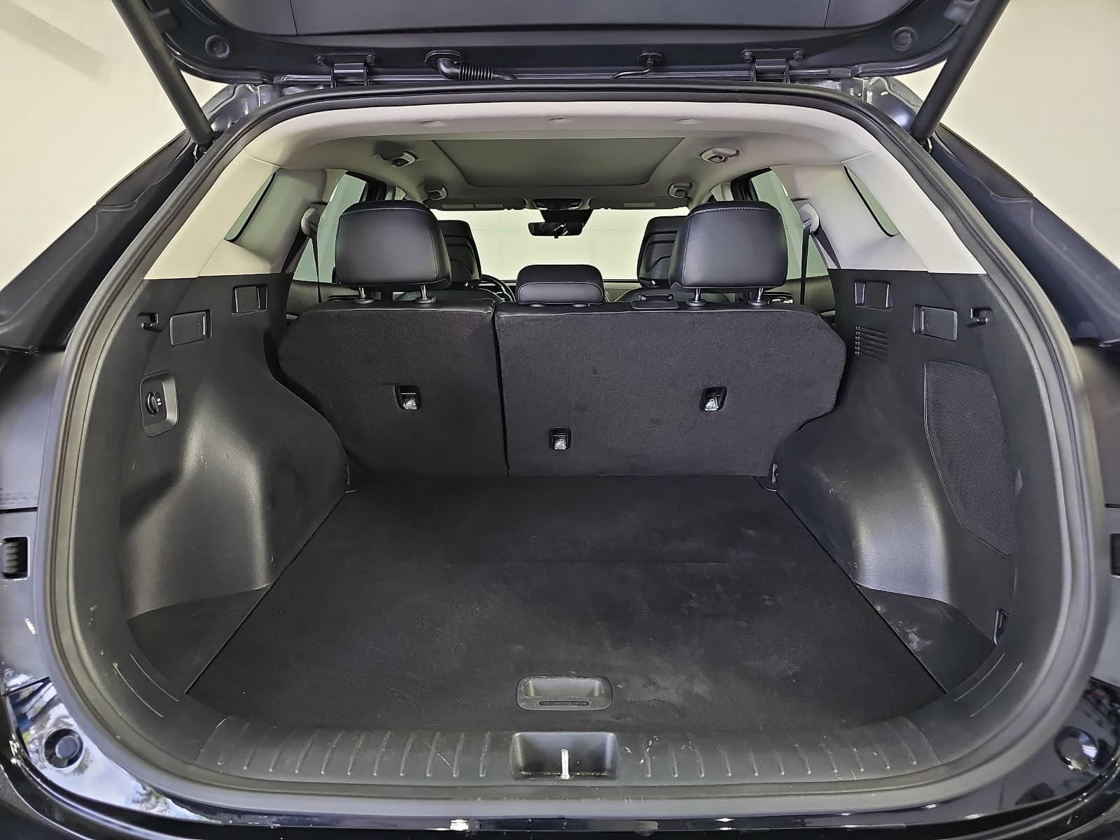 Used 2024 Kia Sportage SX FWD image 12