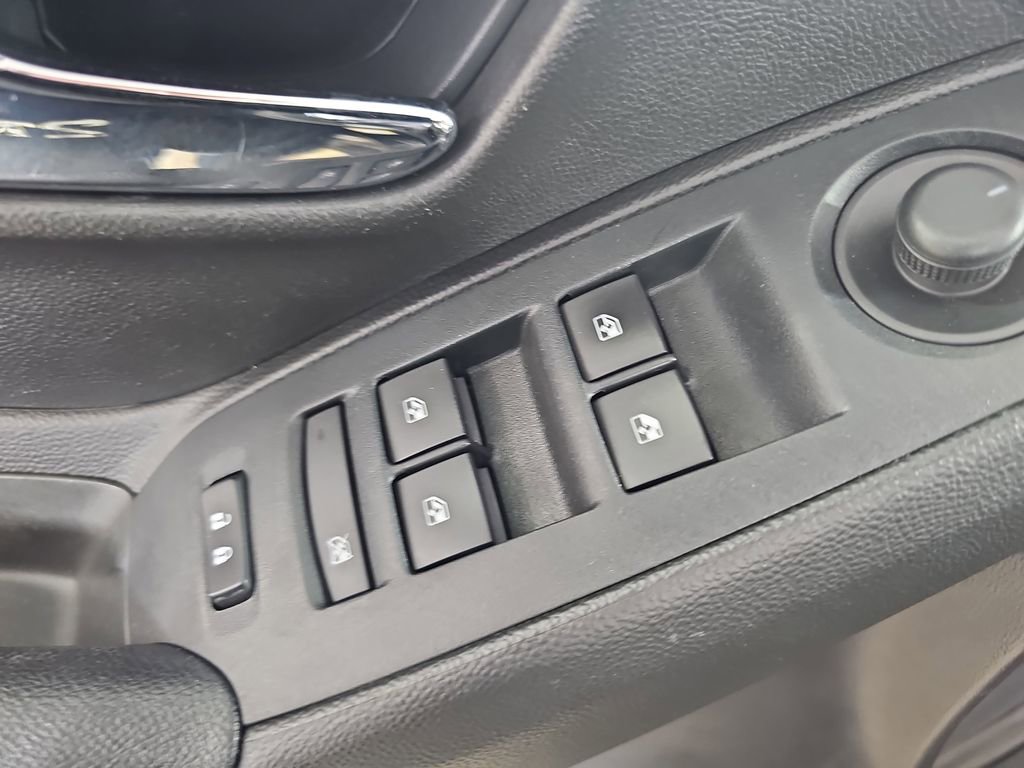 Used 2019 Chevrolet Trax LS w/ LPO, Cargo Package AWD/4WD image 32