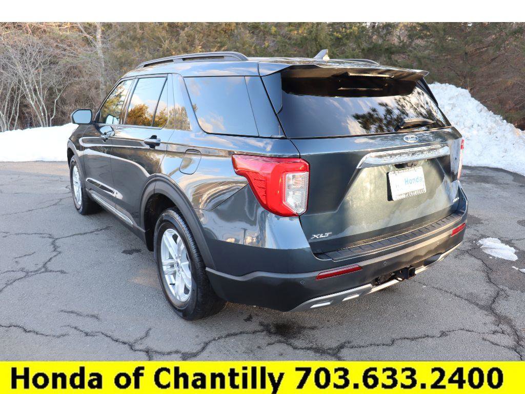 Used 2022 Ford Explorer XLT w/ Equipment Group 202A image 5