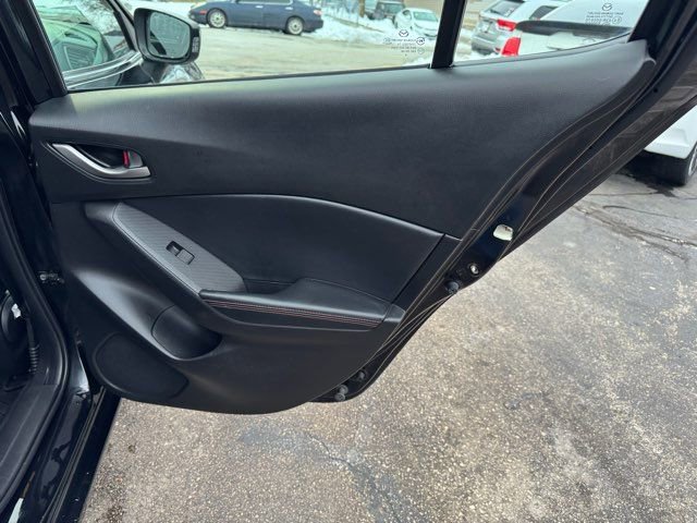 Used 2015 MAZDA MAZDA3 i Grand Touring image 29