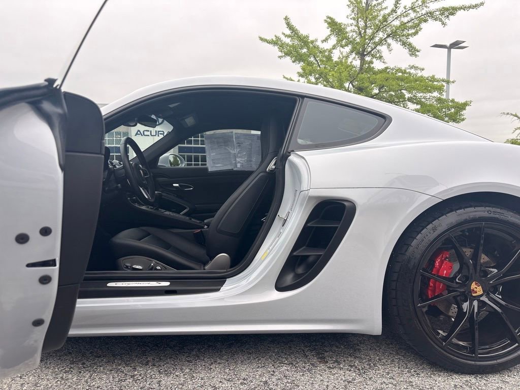 Used 2025 Porsche 718 Cayman S RWD image 14