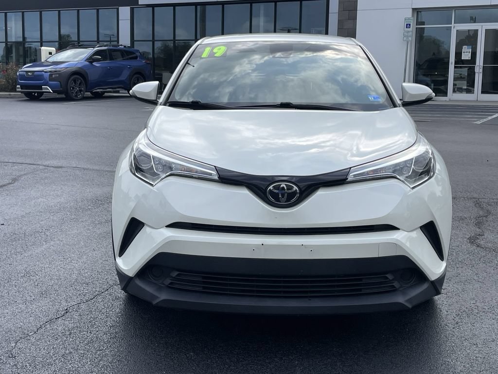 Used 2019 Toyota C-HR LE FWD image 2