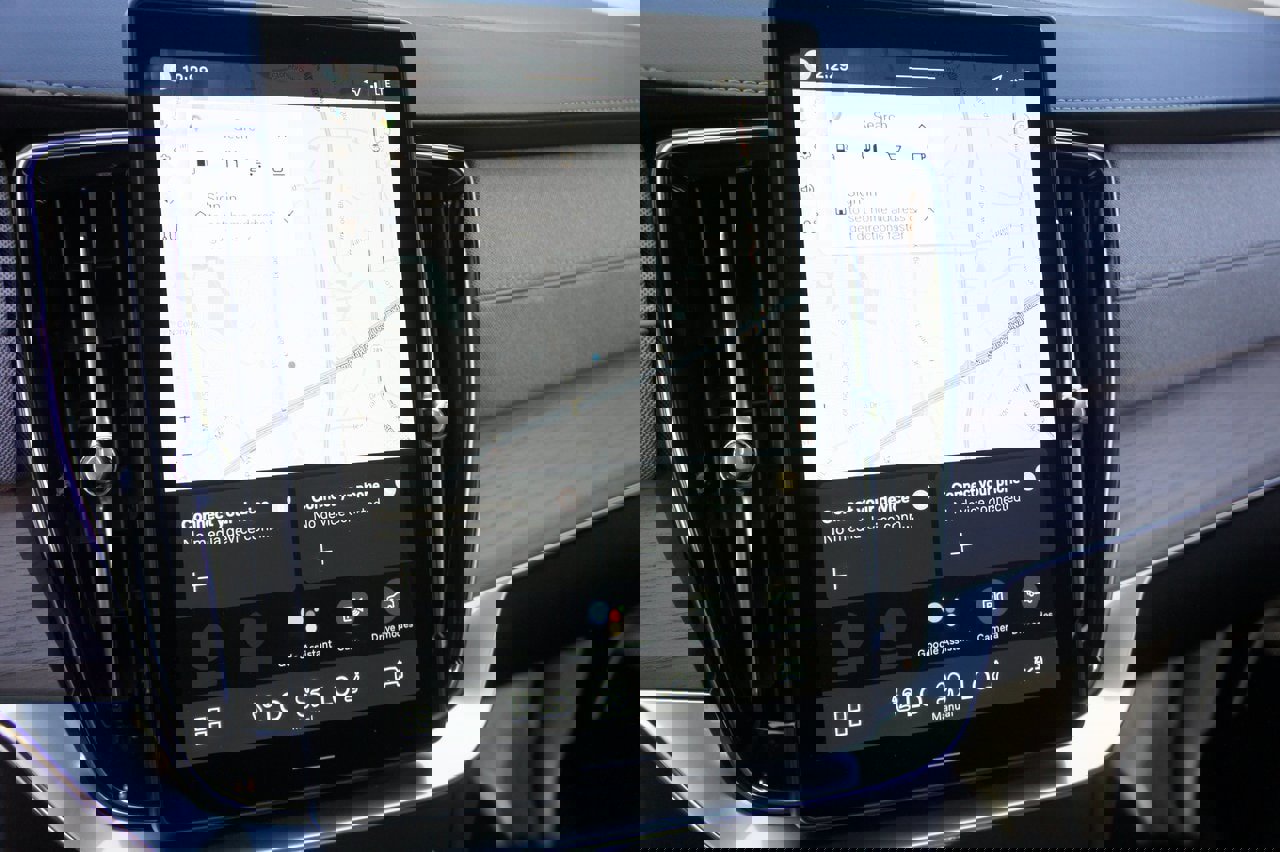 New 2026 Volvo XC90 B6 Plus w/ Protection Package Premier image 14