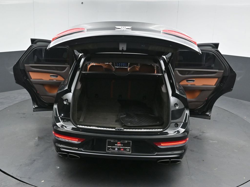 Used 2021 Bentley Bentayga AWD/4WD image 53