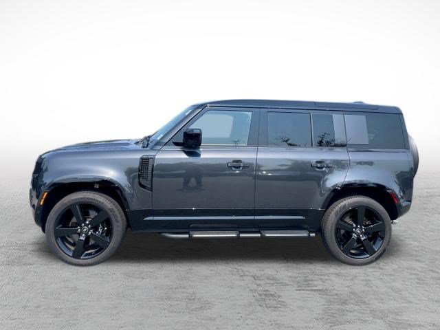Certified 2025 Land Rover Defender 110 V8 AWD/4WD image 8
