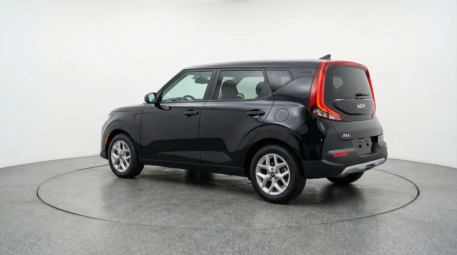 Used 2025 Kia Soul LX w/ LX Technology Package FWD image 6