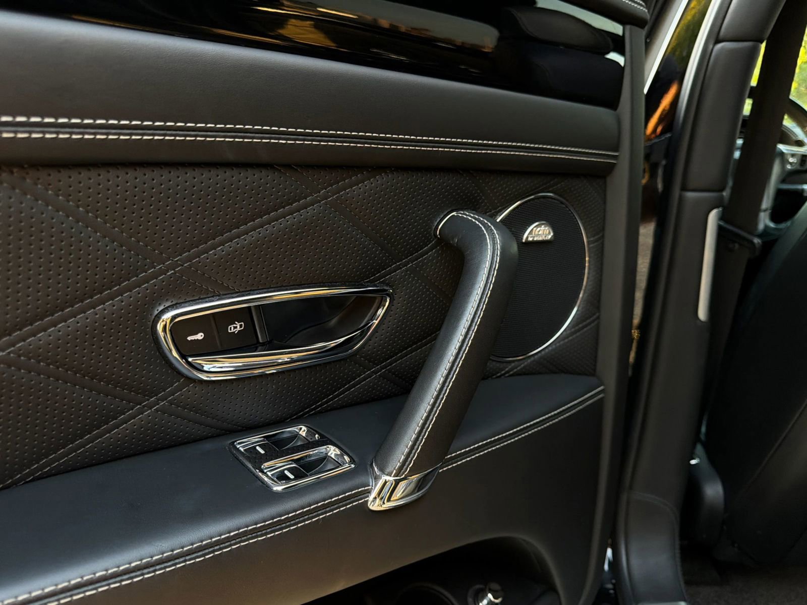 Used 2014 Bentley Flying Spur W12 AWD/4WD image 26