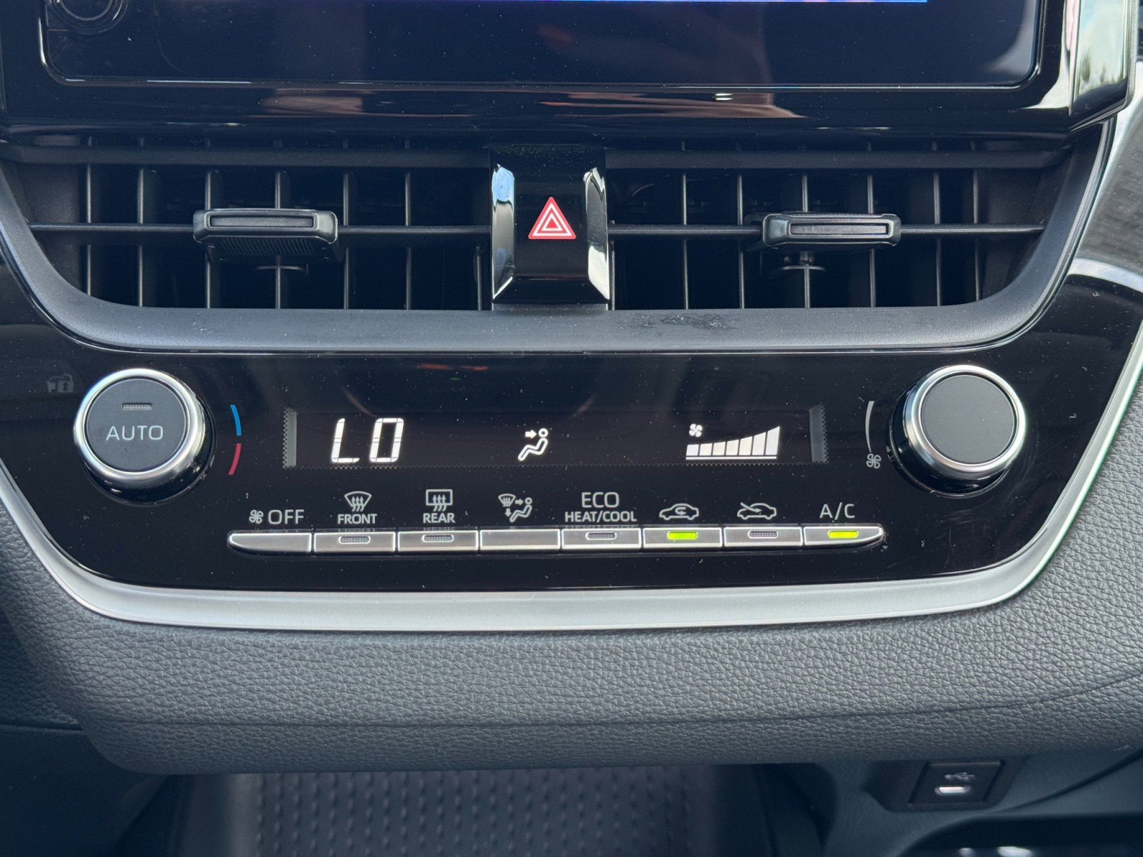 Used 2024 Toyota Corolla LE image 26