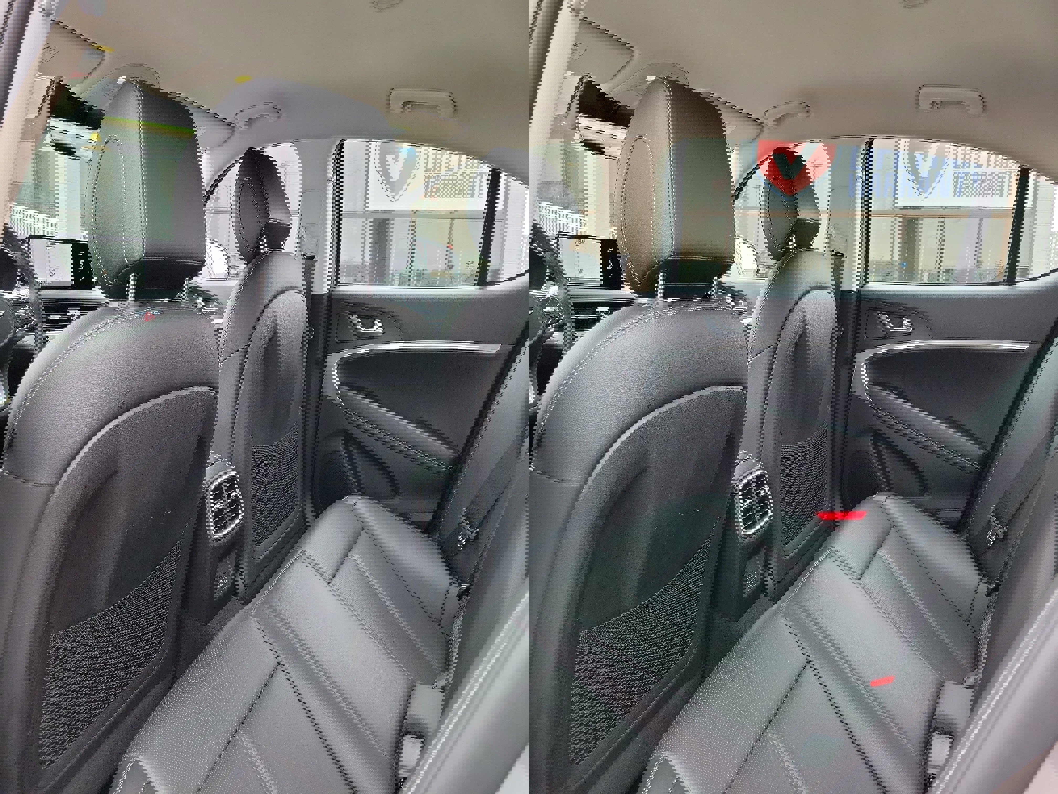 Used 2025 Genesis G70 2.5T image 14