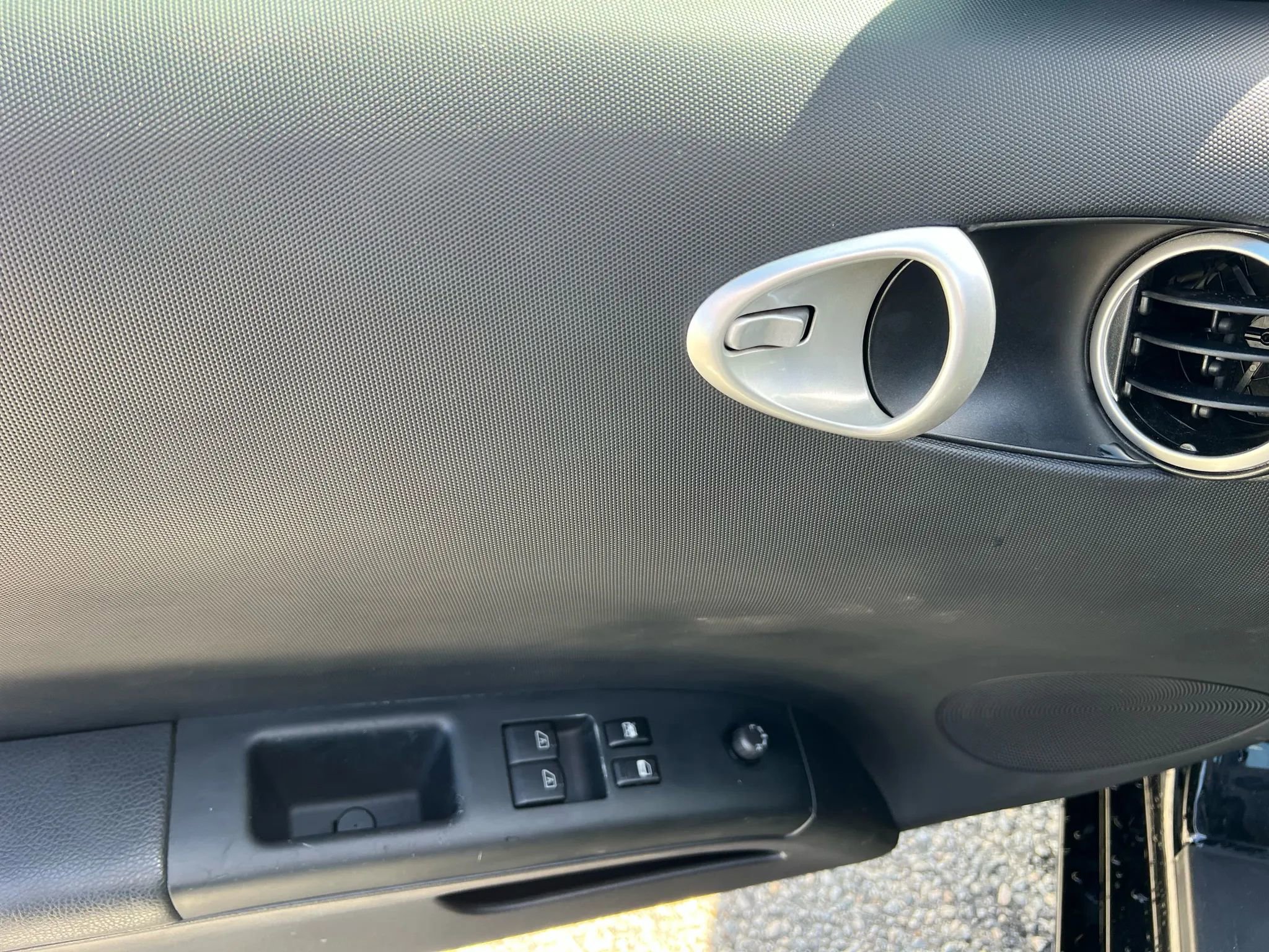 Used 2005 Nissan 350Z Touring image 16