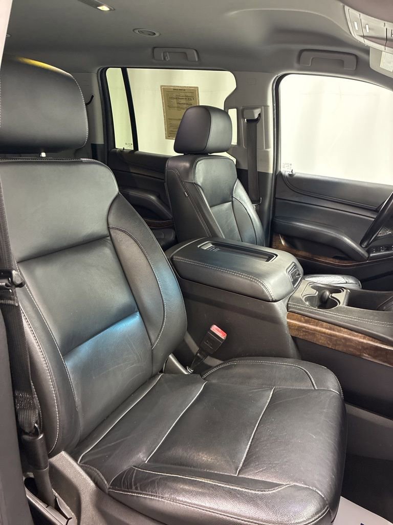 Used 2019 Chevrolet Suburban LT image 31