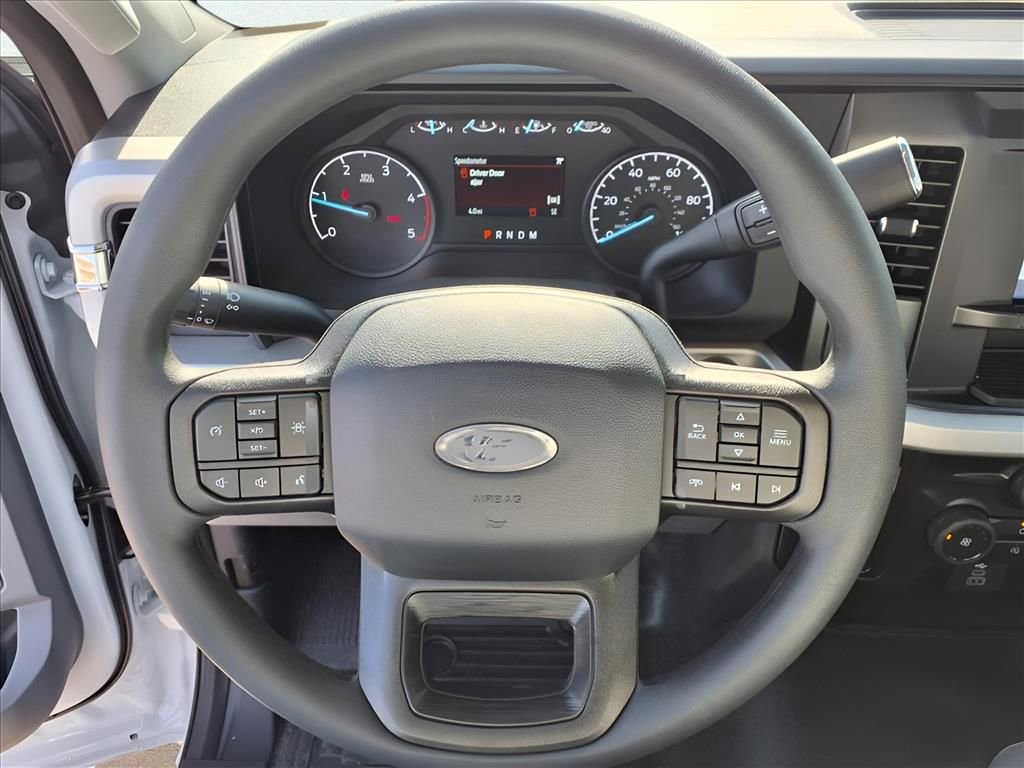 New 2026 Ford F550 4x4 Regular Cab Super Duty image 17