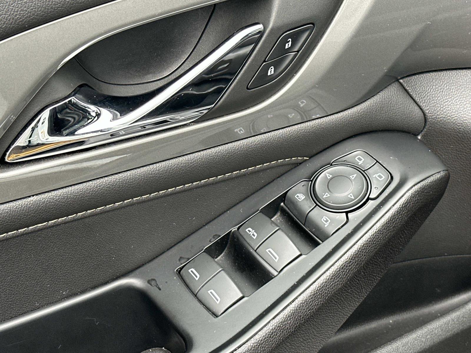 Certified 2023 Chevrolet Traverse LT w/ LT Premium Package image 17