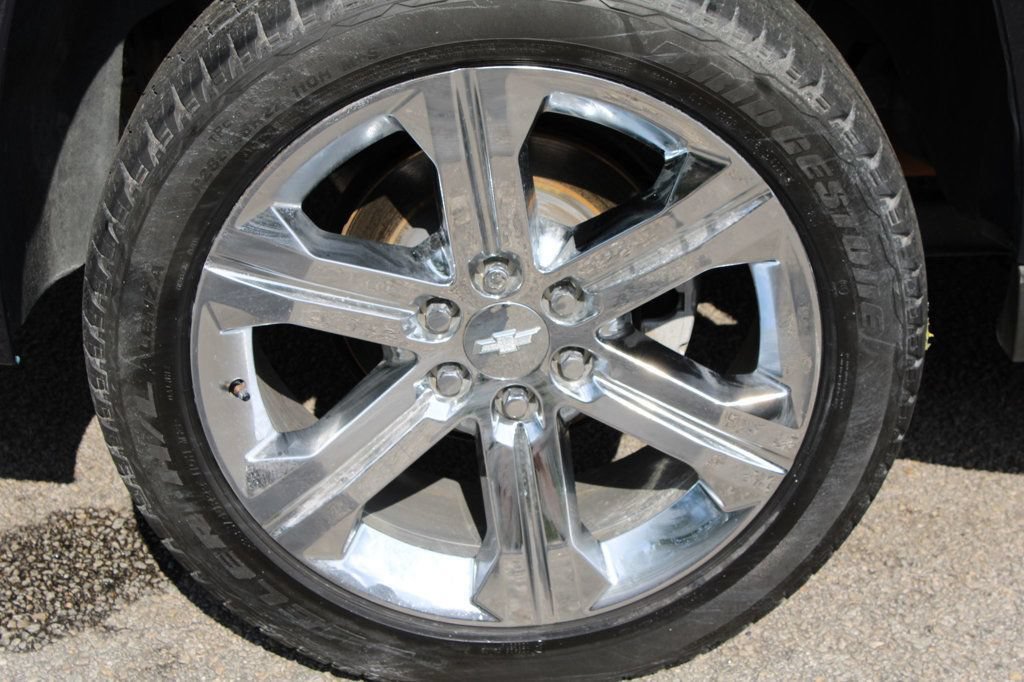 Used 2017 Chevrolet Suburban Premier AWD/4WD image 39