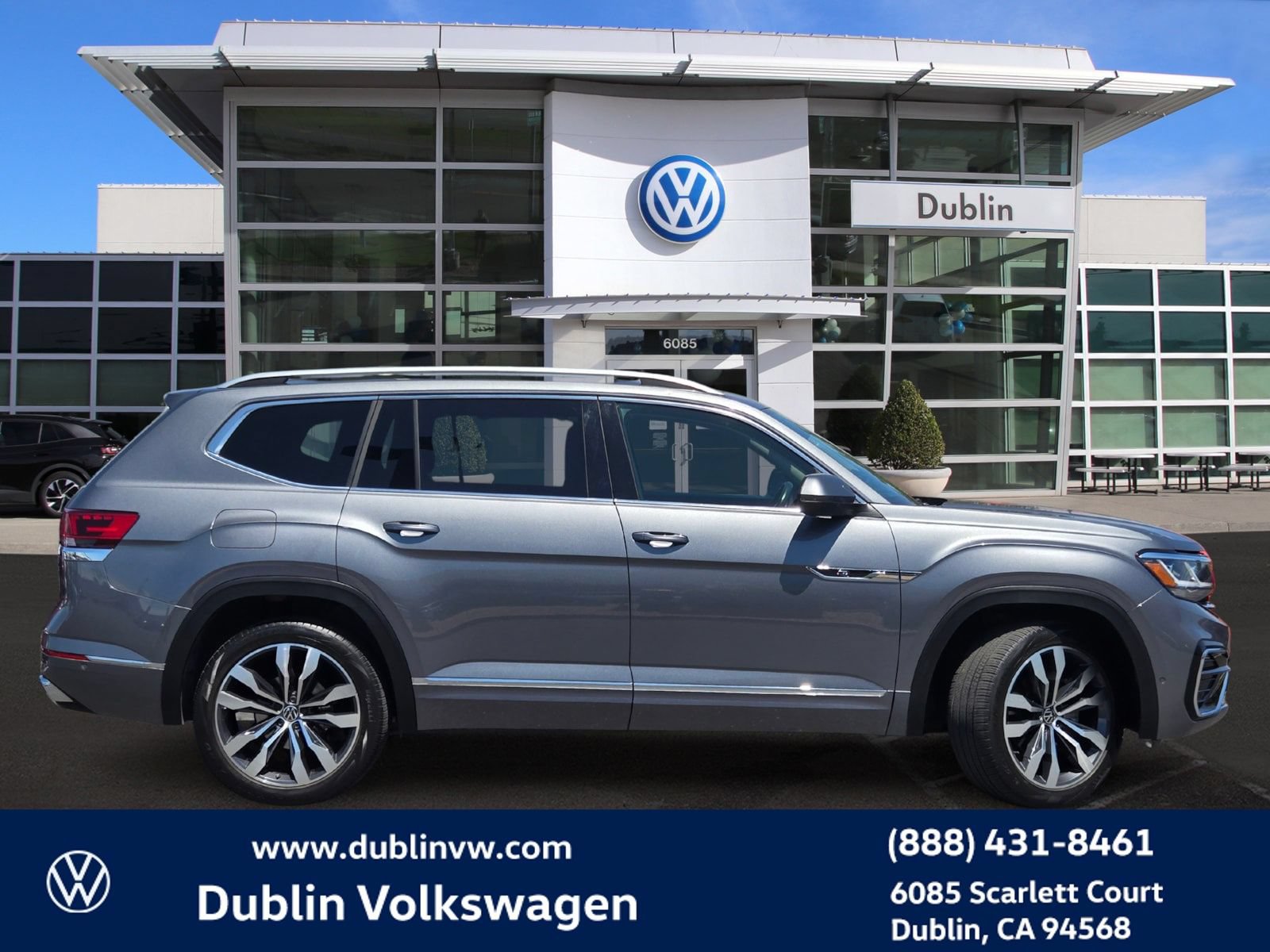 Certified 2023 Volkswagen Atlas SEL Premium AWD/4WD image 3