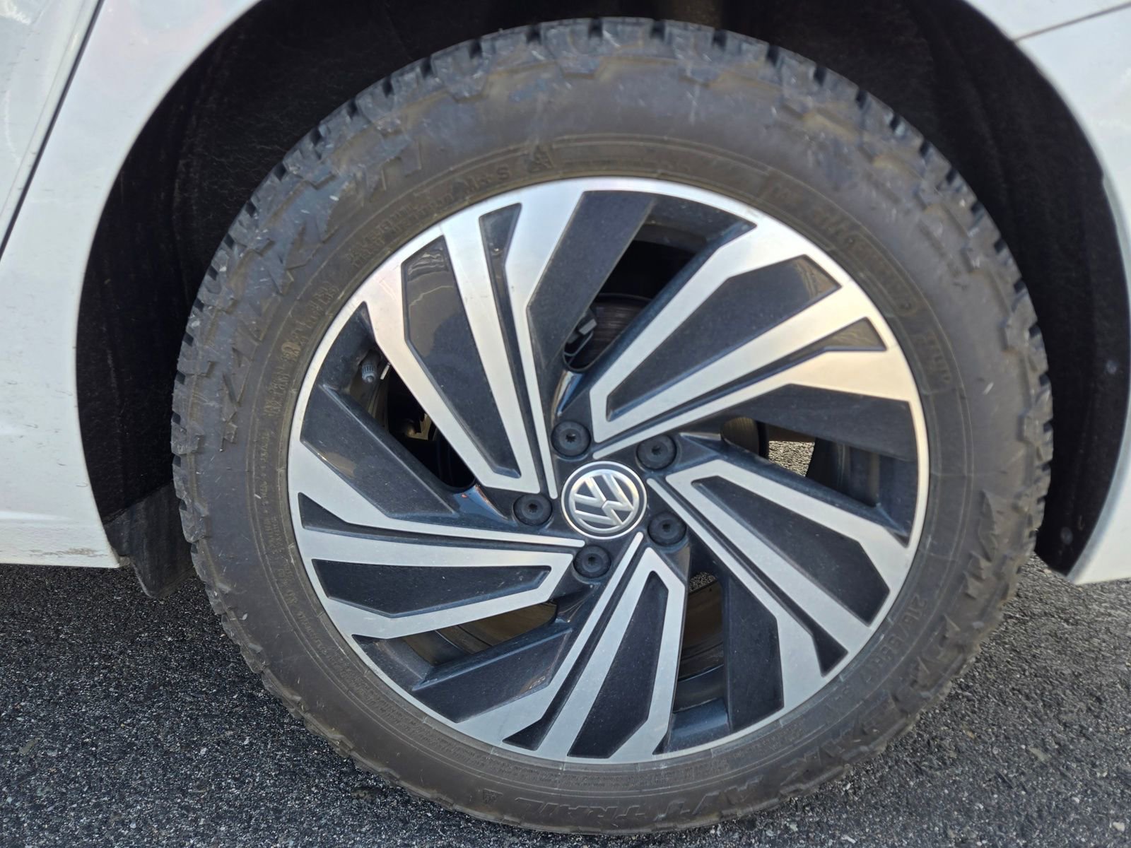 Used 2020 Volkswagen Jetta SEL Premium image 12