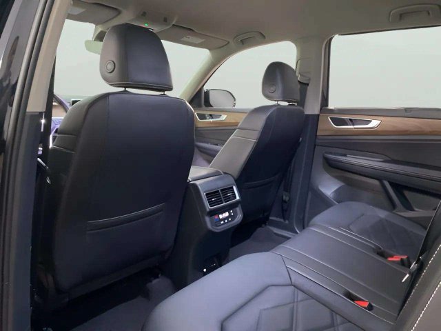 Used 2026 Volkswagen Atlas SE FWD image 68