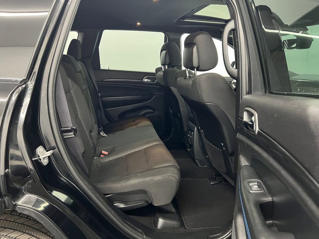 Used 2020 Jeep Grand Cherokee Laredo image 26