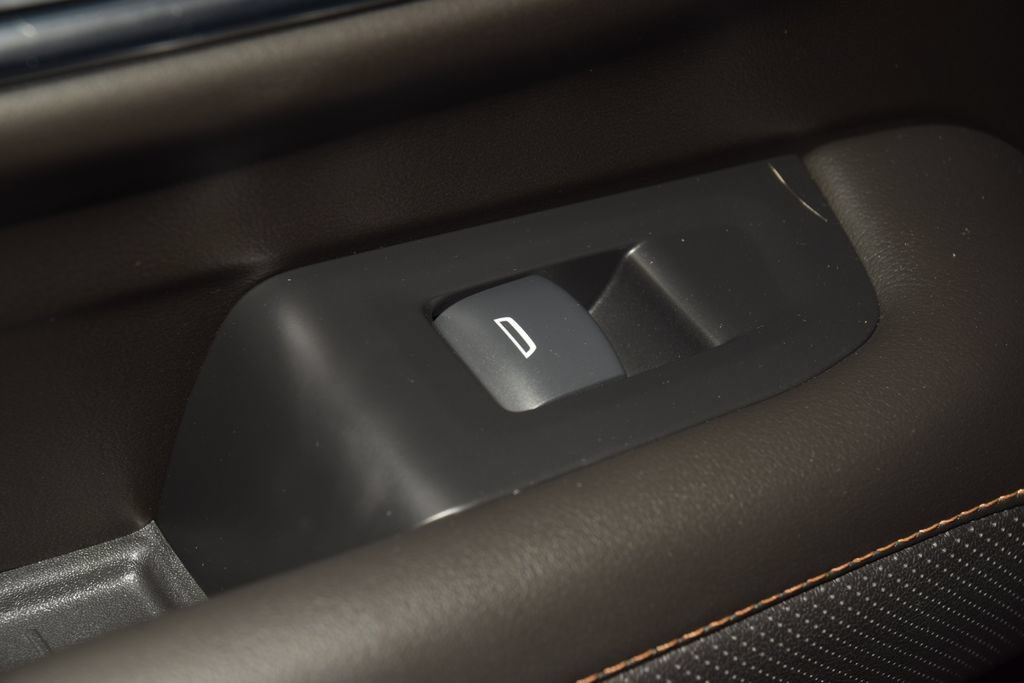 Used 2024 GMC Yukon AT4 AWD/4WD image 48