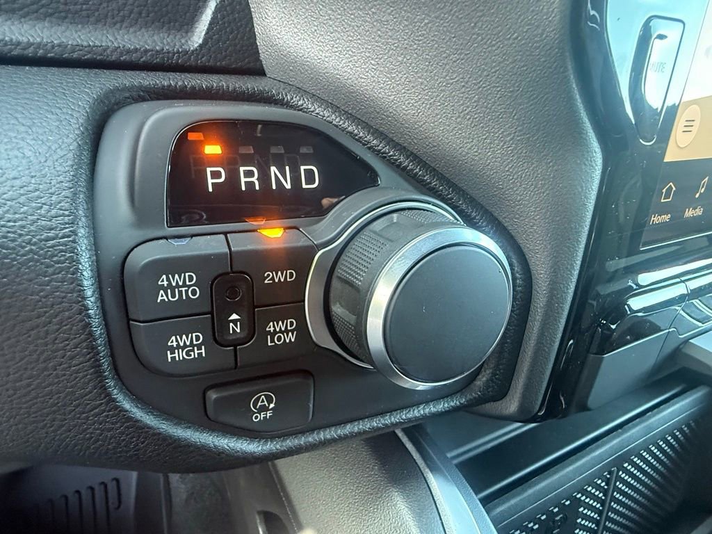 New 2026 RAM 1500 Big Horn AWD/4WD image 18