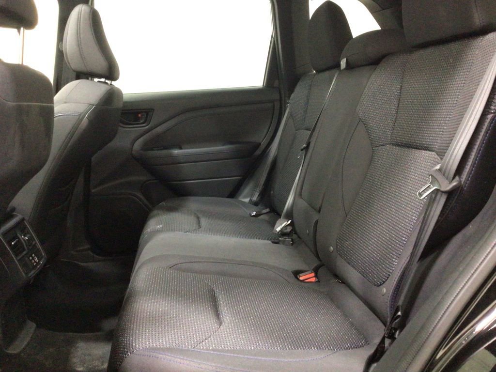 Used 2025 Subaru Forester Premium AWD/4WD image 17