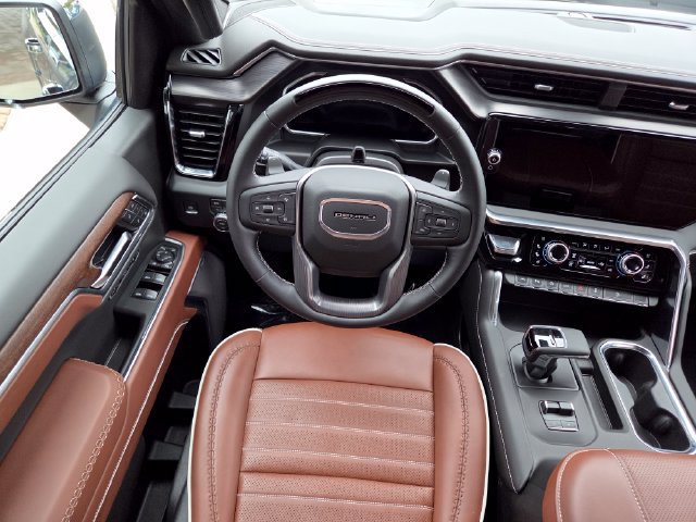Used 2026 GMC Sierra 1500 Denali Ultimate AWD/4WD image 6