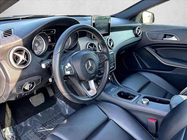 Used 2017 Mercedes-Benz GLA 250 image 14