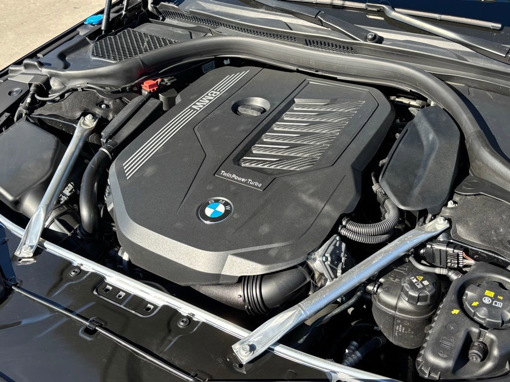 Used 2025 BMW 840i xDrive 840i w/ Driving Assistance Package image 29