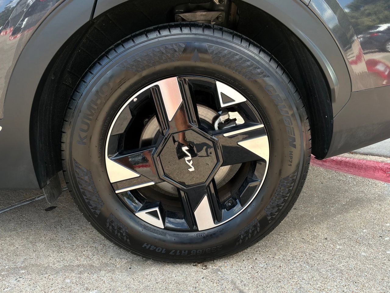Used 2026 Kia Sportage LX FWD image 9