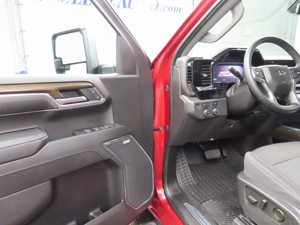 Used 2024 Chevrolet Silverado 1500 RST image 39
